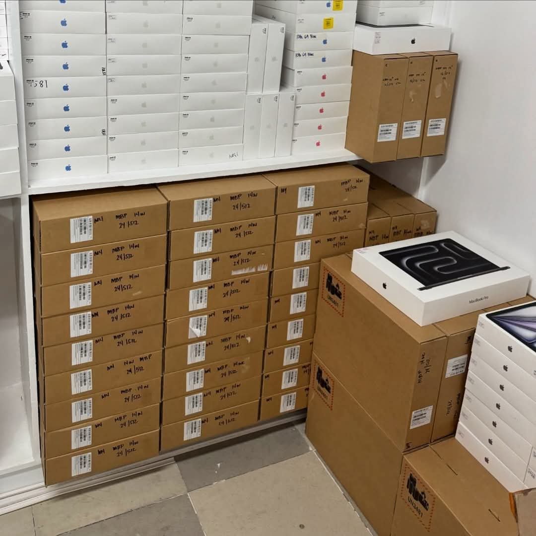 MacBook Pro Laptop - Image 5